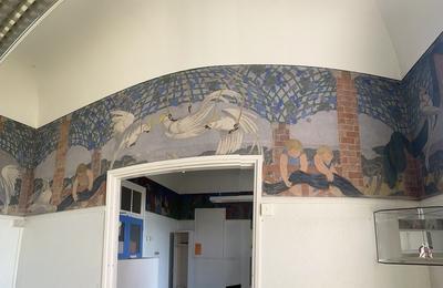 Visite guide d'un ancien hpital pour enfant et de ses fresques classes  Reims