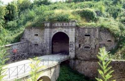 Visite guide d'un des 12 forts qui protgeait la ville de Reims  Taissy