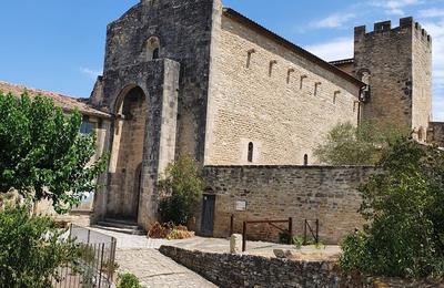 Visite guide d'une glise romane fortifie du XIIe sicle  Saint Bonnet du Gard