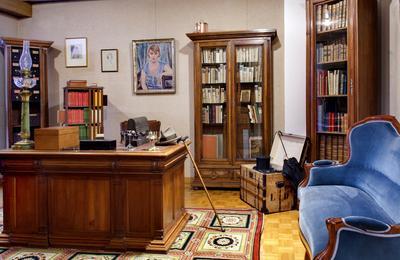 Visite guide de la bibliothque personnelle de Valery-Larbaud  Vichy