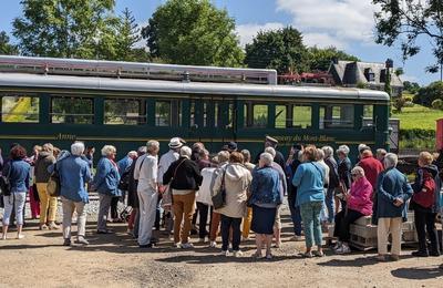 Visite guide de la gare de Gouarec et balade en train