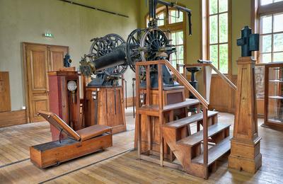 Visite guide de la lunette mridienne et de l'astrographe  Besancon