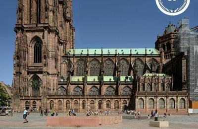 Visite guide de la place du Chteau en russe  Strasbourg