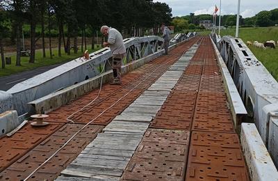 Visite guide des passerelles du port artificiel d'Omaha  Formigny La Bataille