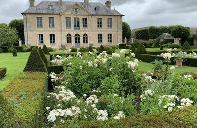 Visite guide du chteau et des jardins  Saint Pierre du Jonquet