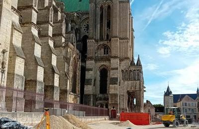 Visite guide du clotre Notre-Dame et des fouilles de C'Chartres Archologie