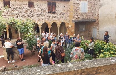 Visite guide du jardin de clotre  Salles-Arbuissonnas-en-Beaujolais