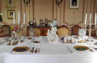 Visite guide : la table et les parfums royaux au XVIIIe sicle  Ermenouville