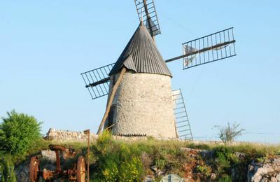 Visite guide : le moulin  vent de Saint-Pierre-de-la-Fage