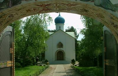 Visite libre de l'glise orthodoxe Notre-Dame de la Dormition et de sa crypte  Sainte Genevieve des Bois