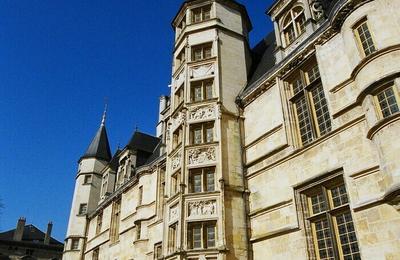Visite libre du Palais ducal  Nevers
