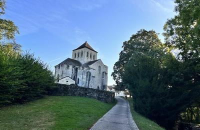 Visites guides de l'glise romane et du cimetire de moines  Le Chalard