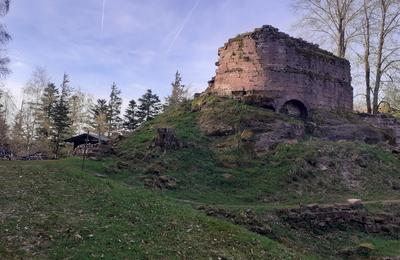 Visitez, avec un guide, les ruines d'un chteau du XIIIe sicle en rnovation  La Broque