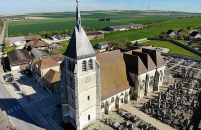 Visitez librement une glise du XVe sicle classe au titre des Monuments historiques  Sainte Maure