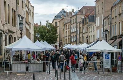 Visitez un march prsentant diffrents mtiers d'art dans un lieu historique  Metz