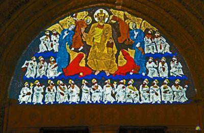 Voyagez dans le temps  travers l'illumination du tympan de l'abbaye Saint-Pierre de Moissac