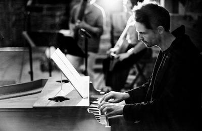 Yoann Moulin, a keyboard song  Paris 10me