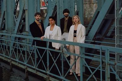 Derya Yildirim and Grup Simsek et Ramdam Fatal  Bouguenais