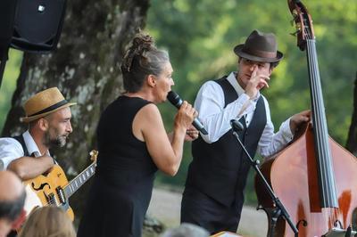 Compagnie du Souffle aux Cordes, chant et clarinette, duo guitare et contrebasse  Clergoux