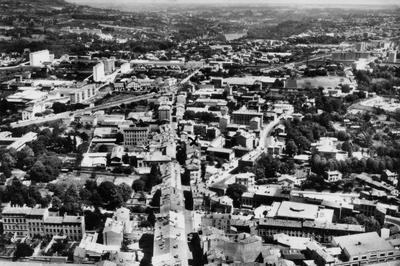 Images d'hier, images d'aujourd'hui : Caluire et Cuire vue du ciel