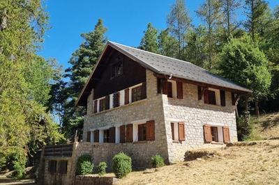 A la dcouverte de 2 chalets alpins, construits en 1952-1954 par Clment Goyeneche, architecte niois  Colmars