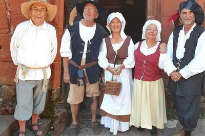 Accueil en costume et visite de la Maison de la Sirne  Collonges la Rouge