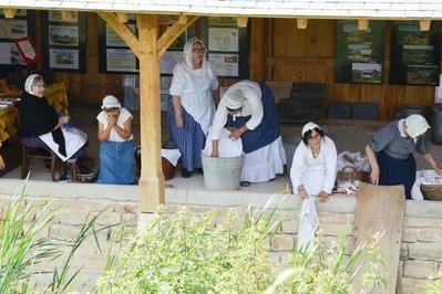 Animations et visites guides du lavoir-abreuvoir de Montpin  Bg-Dommartin