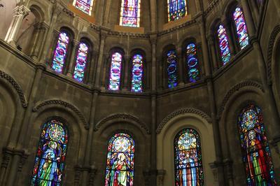 Arpentez Une Église Située À L'emplacement D'un Oratoire Dédié À Saint André Et À Sainte Catherine à Reims