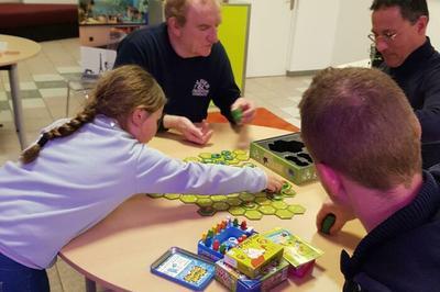 Atelier en famille : animation jeux de socit  Falaise