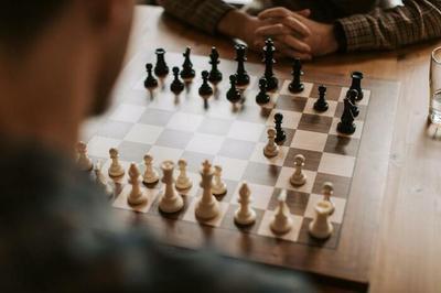 Atelier et jeux autour des checs avec l'association Inal'chess  Paris 7me