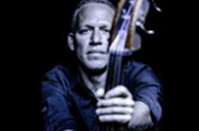 Avishai Cohen Trio  Joue les Tours