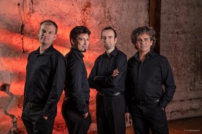 Musique du monde : quatuor caliente : double a  Richebourg