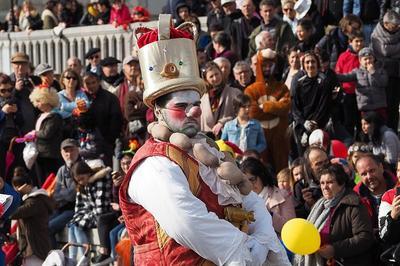 Carnaval Biarns - Har crrer / Grand dfil de Carnaval  Pau