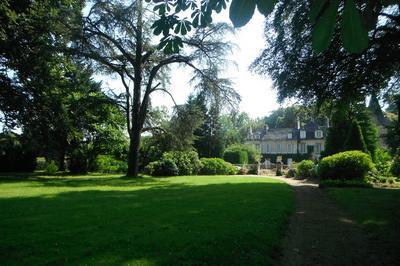 Chteau De Bagatelle : Visite (parc, Jardin  La Franaise, Chapelle) Et Ddicace.  Saint Martin des Champs
