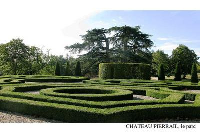 Chteau Pierrail : explorez ses jardins !  Margueron