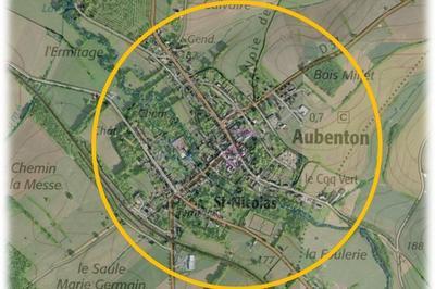 Circuit pédestre dans le bourg et l'histoire d'Aubenton