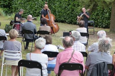 Concert dans le jardin  Huismes