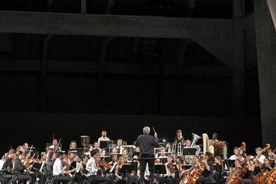 Concert de l'Orchestre Franais des Jeunes Berlioz, Tchakovski, Schumann  Arc et Senans