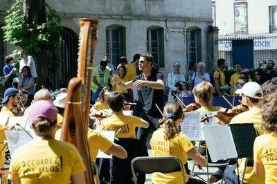 Concert-dambulation de l'orchestre Les Forces Majeures  Sceaux