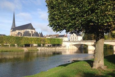 Confrence  l'glise Saint-Jean-Baptiste de Nemours