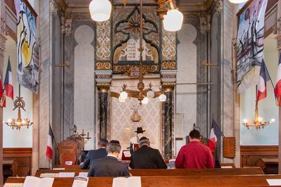 Confrence  la Synagogue de Belfort : un chant, entre mnorah et chofar
