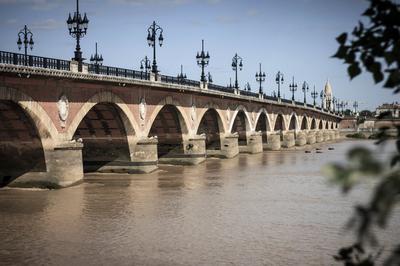 Confrence sur l'histoire du pont de pierre  Bordeaux