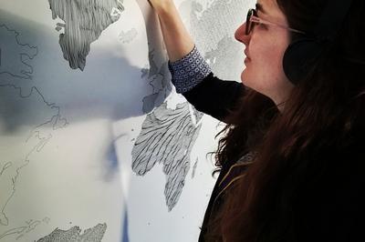 Cration En Direct D'une Fresque Par L'artiste Plasticienne Ursula Caruel  Arles
