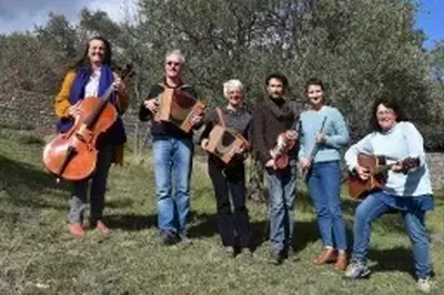 Danses Folkloriques Les P'tits Biligs et les Rampelaires  Volonne