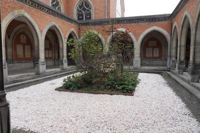 Dcouverte d'un temple protestant et de son jardin  Reims