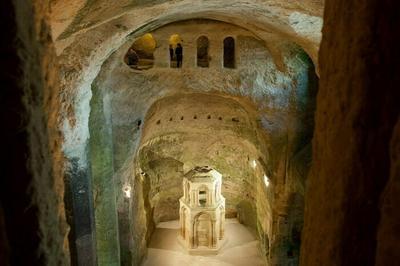 Dcouverte d'une glise souterraine monolithe   Aubeterre sur Dronne