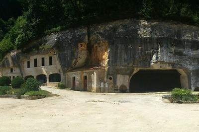 Dcouverte Des Grottes De L'abbaye De Brantme  Brantome
