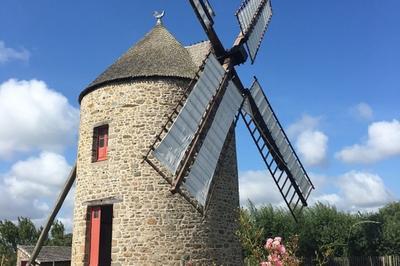 Moulin De La Saline Et De La Maison Des Produits Du Terroir Et De La Gastronomie  Cherrueix