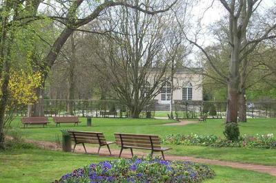 Dcouverte guide d'un jardin labellis jardin remarquable et d'une exposition florale.  Reims