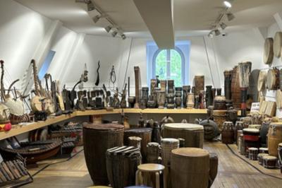 Dcouvrez 800 instruments de musique traditionnelle  Paris 16me